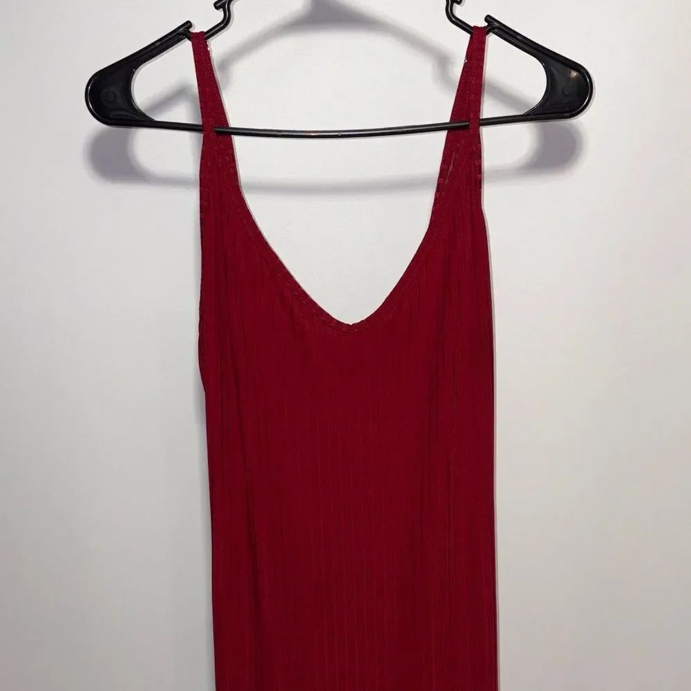 Chic Strapless Red Dress - Picture 2 of 9